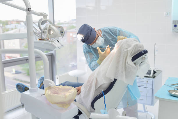 Best Cracked Tooth Emergency Dentist  in Navarre, OH